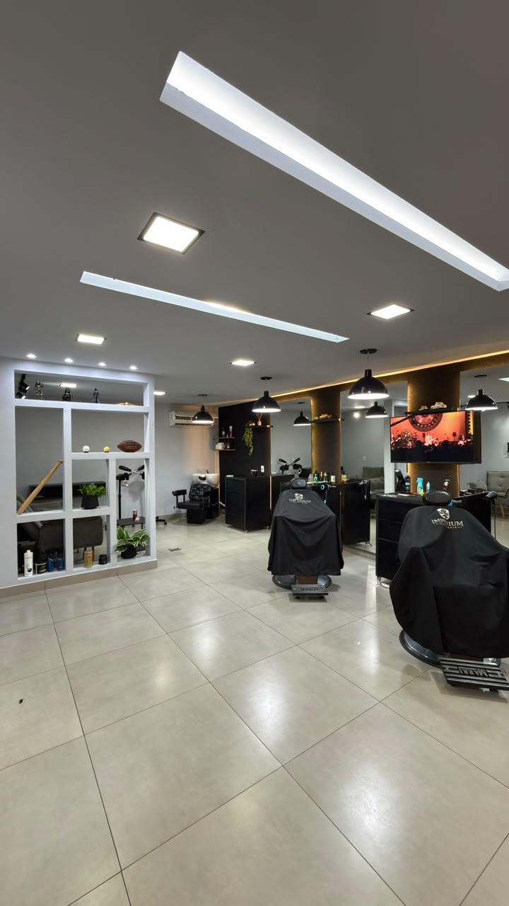 Interior da Barbearia Imperium M