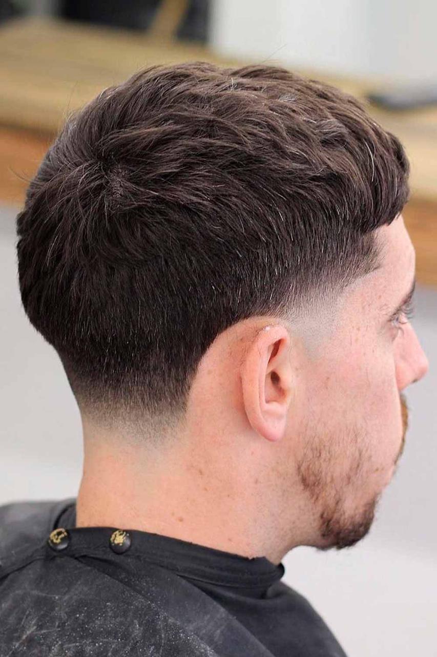 Corte com degradê na nuca