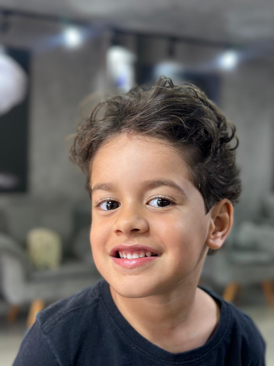 Corte kids em criança na Barbearia Imperium M